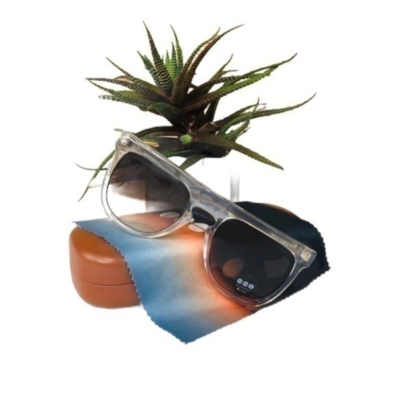 KOMONO Bennet Clear Sunglasses 🕶 (NEW) - Picture 2 of 11